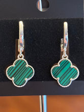 Load image into Gallery viewer, Sterling silver Malachite Clover dangle earrings