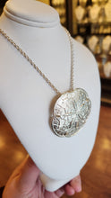 Load image into Gallery viewer, Large sterling silver sand dollar pendant