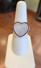 Load image into Gallery viewer, 14k rose gold mother of pearl heart ring