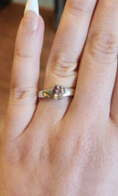 Load image into Gallery viewer, Sterling silver oval morganite ring