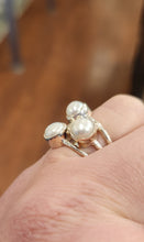 Load image into Gallery viewer, Sterling silver multi-stone pearl ring