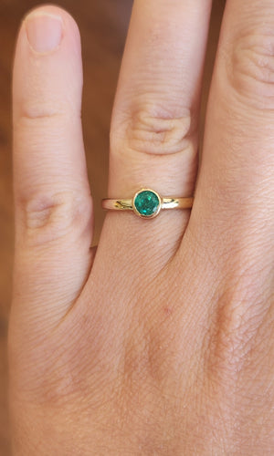 14k yellow gold emerald ring