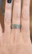 Load image into Gallery viewer, Sterling silver celtic knotwork eternal ring band