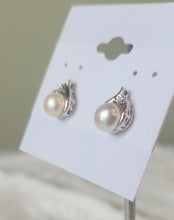 Load image into Gallery viewer, Sterling silver pearl earring studs with diamond