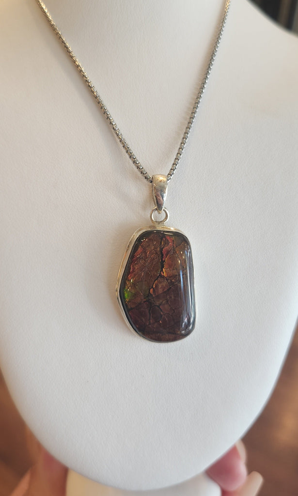 Sterling silver ammolite pendant