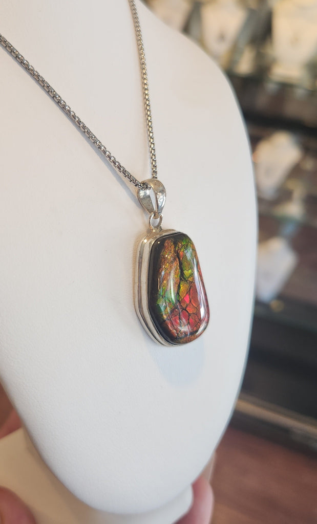 Sterling silver ammolite pendant