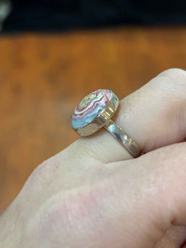 Sterling silver round laguna lace agate ring