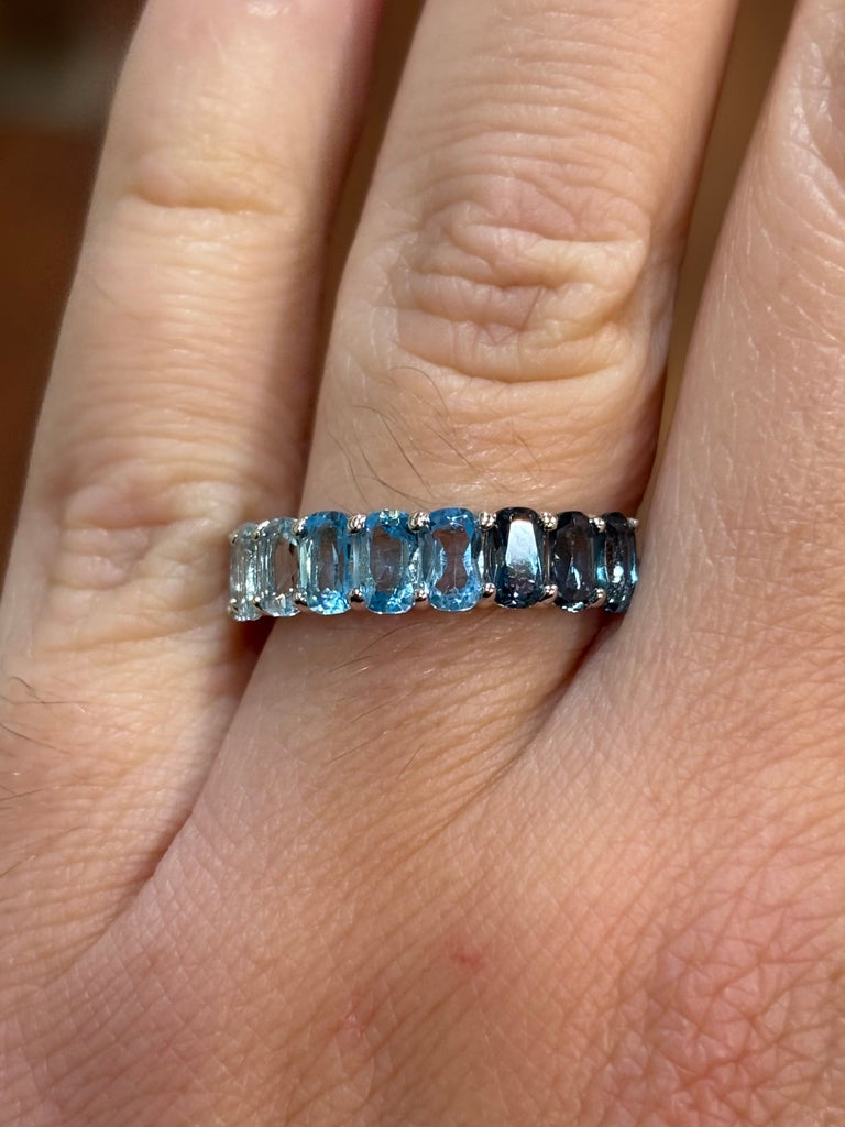 Sterling silver blue topaz gradient ring