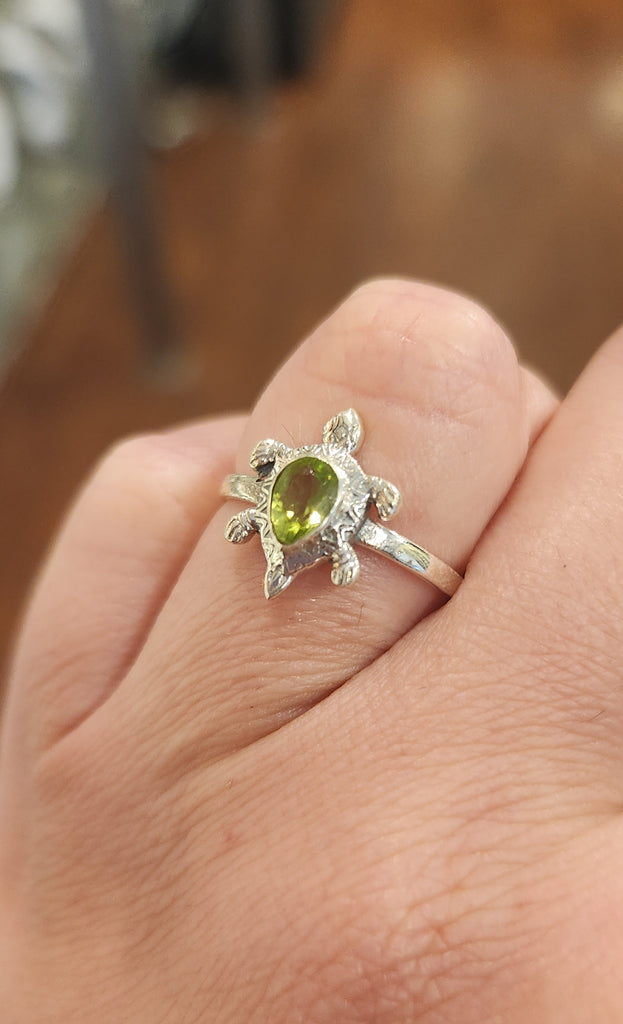 Sterling silver peridot turtle ring
