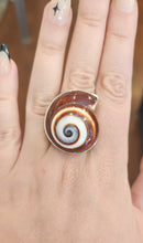 Load image into Gallery viewer, Sterling silver seashell statement ring