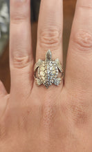 Load image into Gallery viewer, Sterling silver sea turtle ring
