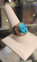 Load image into Gallery viewer, Sterling silver southwest style turquoise ring