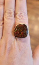 Load image into Gallery viewer, Sterling silver ammolite ring with orange/green flash
