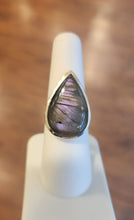 Load image into Gallery viewer, Sterling silver purple flash labradorite ring