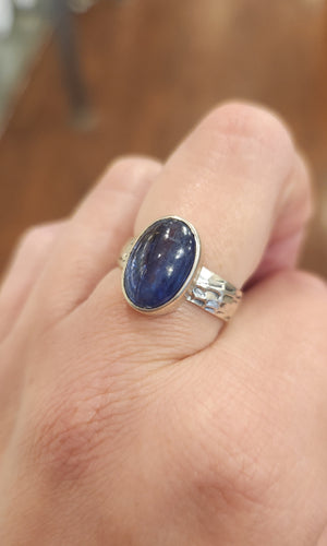 Sterling silver blue kyanite textured ring