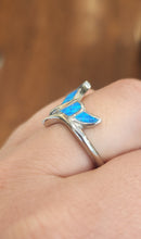 Load image into Gallery viewer, Sterling silver kyocera opal whale tail ring