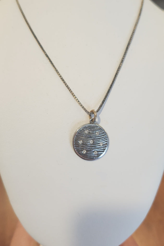 Sterling silver round cubic zirconia pendant