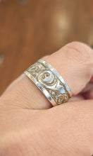 Load image into Gallery viewer, Sterling silver hand-engraved scroll work ring band