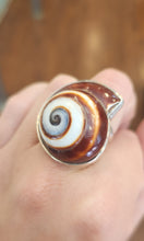 Load image into Gallery viewer, Sterling silver seashell statement ring