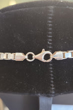 Load image into Gallery viewer, Sterling silver 6mm 22" box chain